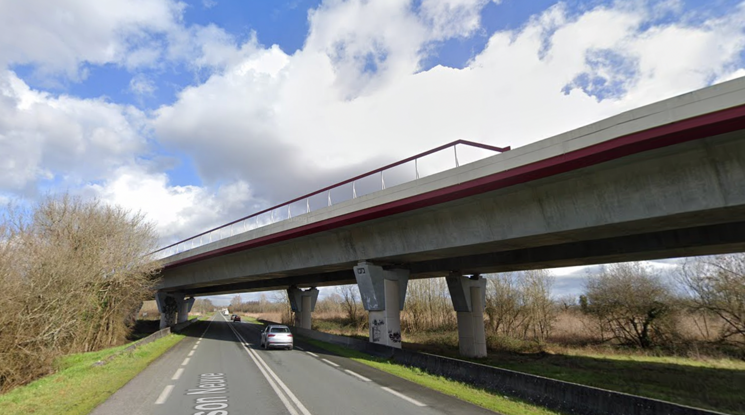Pont sur la D2089